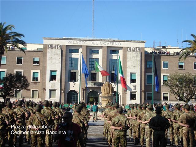 Piazza della Libert : cerimonia dell' alza bandiera
